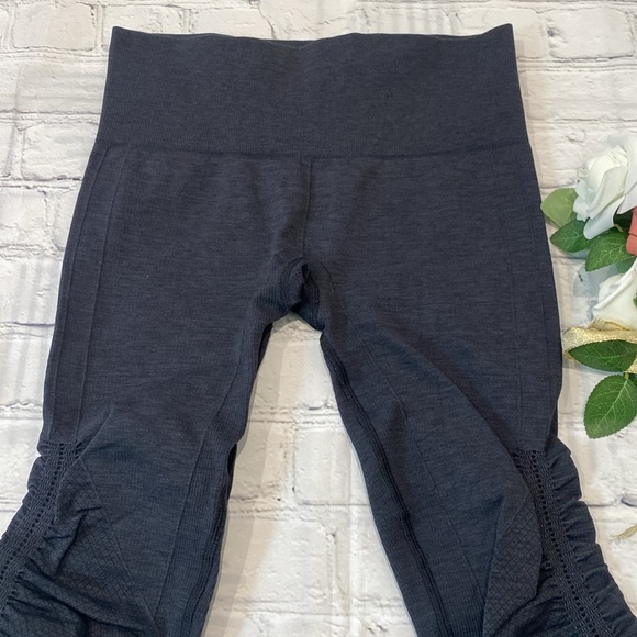 Lululemon In the Flow Crop Leggings - Picture 5 of 14